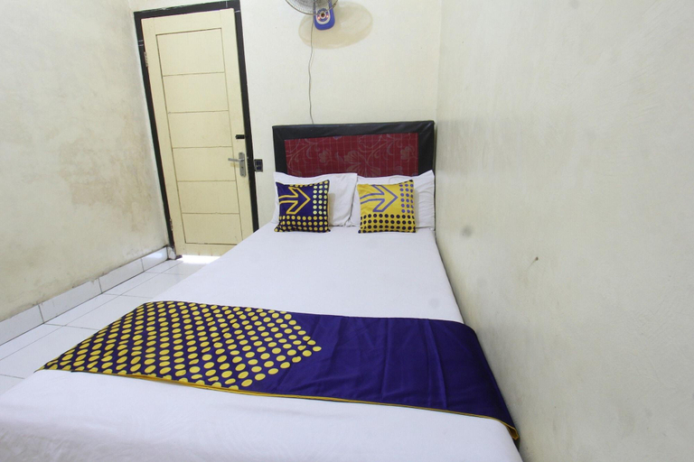 Room 2, Oyo Life 93260 Bale Kosan, Lombok