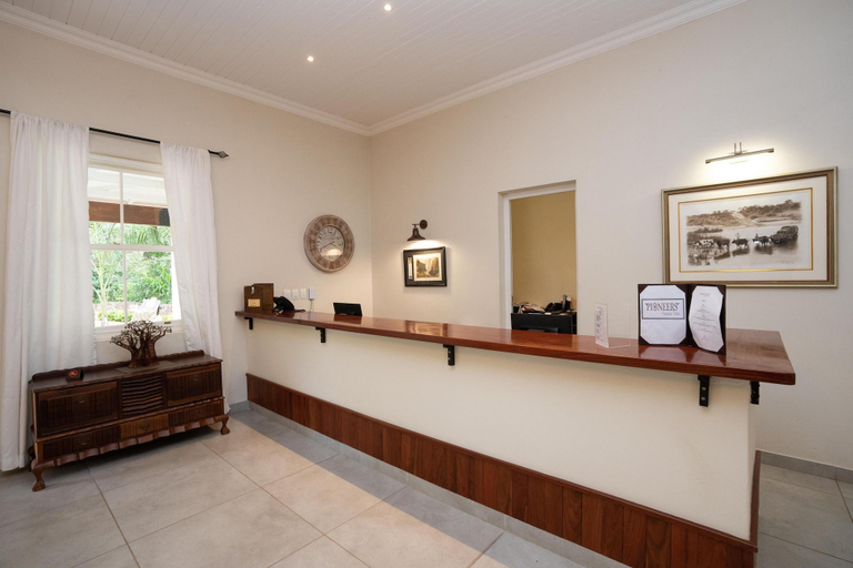 Public Area, Pioneers Lodge, Hwange