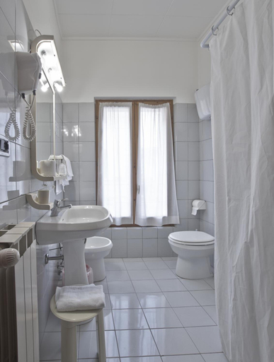 Bathroom 5, Hotel Valentini Inn, Perugia
