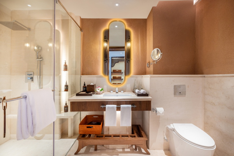 Bathroom 5, Grand Hotel De Djokja, Yogyakarta