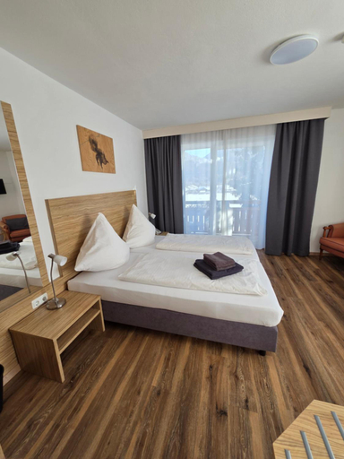 Bedroom 3, Naturparkhotel Florence, Reutte