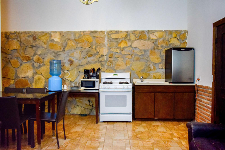 Room 4, Selah Hotel, Ensenada