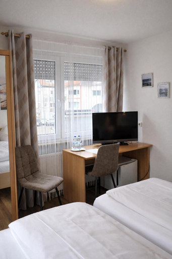 Bedroom 3, Hotel Discovery, Stuttgart