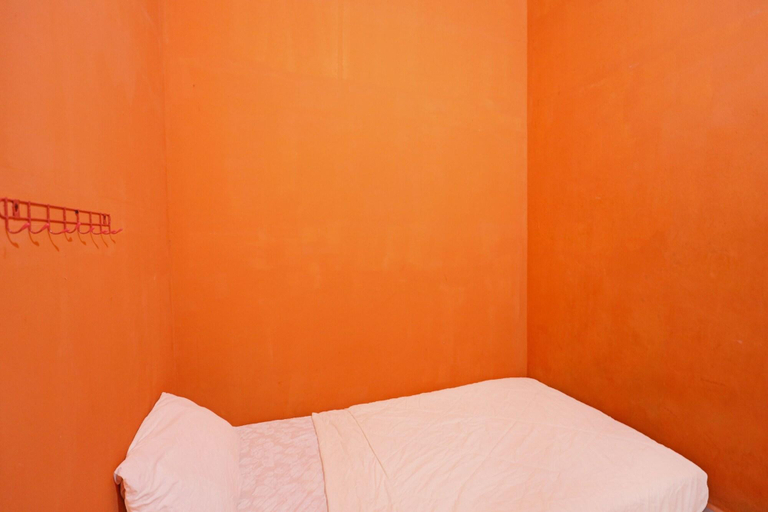 Room 5, Spot On 92985 Mitra Homestay, Batam