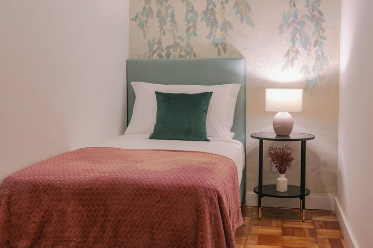 Room 2, Succeed Campo Pequeno Suites, Lisbon