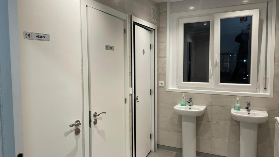 Bathroom 5, Erletxe Aterpea, Guipúzcoa