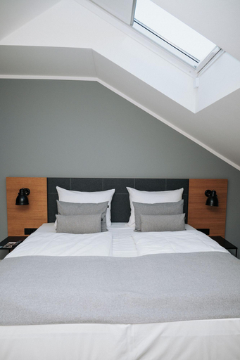 Bedroom 3, Hotel Alpenglühen, Fürstenfeldbruck