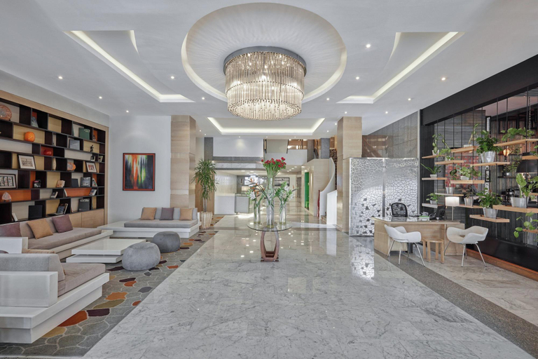 Lobby 4, Holiday Inn Hotel Suites Cairo Maadi By Ihg, Al-Ma'adi