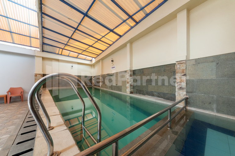 Sport & Beauty, Villa Syariah Citeko RedPartner, Bogor