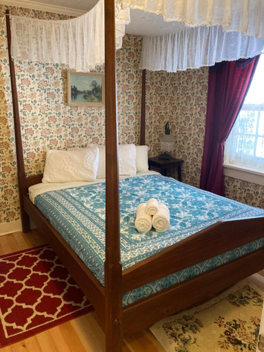 Bedroom 2, St George Hotel, Cariboo