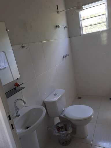 Bathroom 4, Pousada Flores De ipê, Capitólio