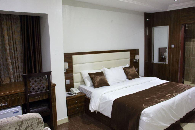 Room 4, E Suite Hotel, AbujaMun