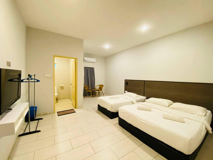 Bedroom 3, Luna Guesthouse, Semporna