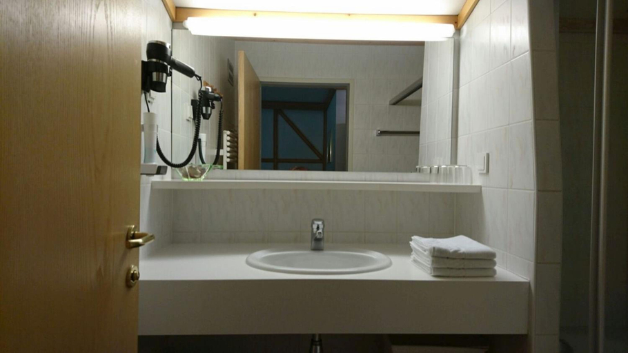 Bathroom 3, Appartementhotel Hechenberg, Zell am See