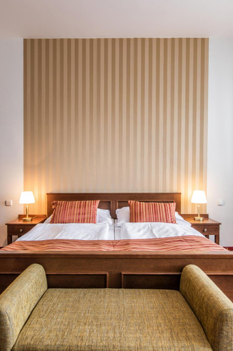 Bedroom 2, Hotel U Zlatv Ho Kohouta, Kroměříž