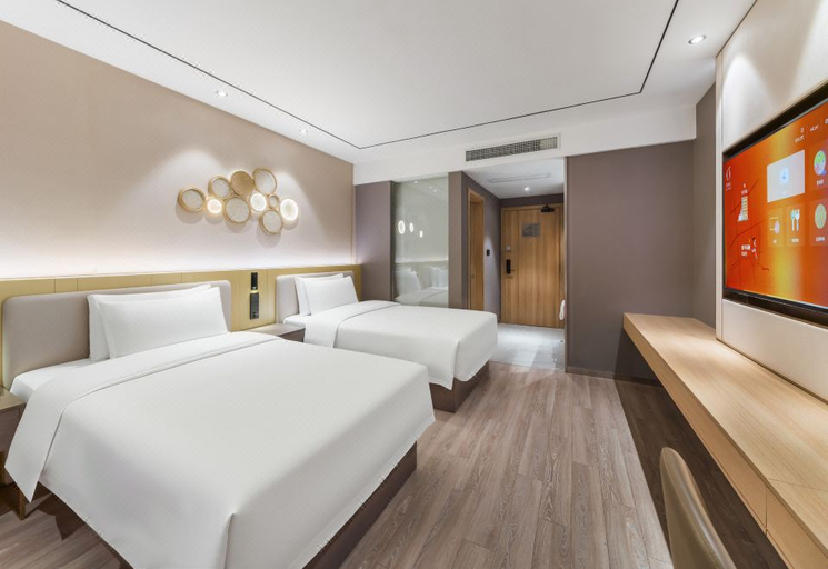 Bedroom 2, Crystal Orange Hotel Shanghai Hongqiao Hub Railway Station, Shanghai