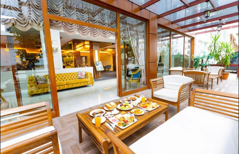 Restaurant 2, Real King Suite, Yomra