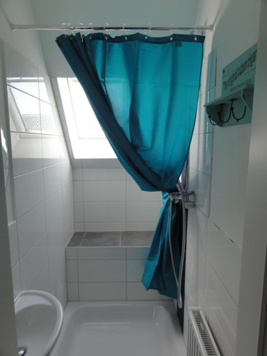 Bathroom, Peanuts Hostel & Meer, Rendsburg-Eckernförde