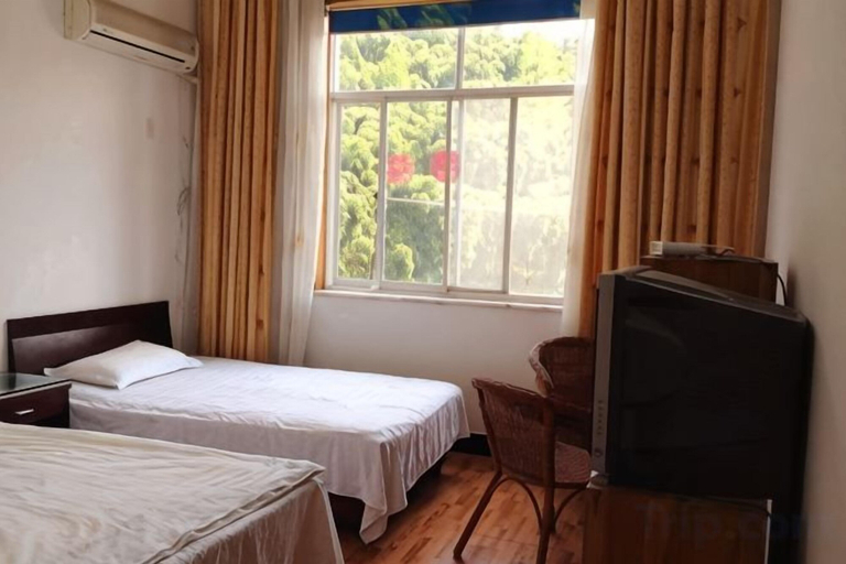Bedroom 4, Mogan Mountain Yaonanwu Manor, Huzhou