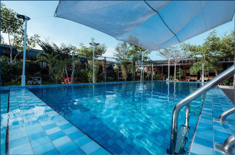 Sport & Beauty 2, Chan's Smart Living Inn , Semporna