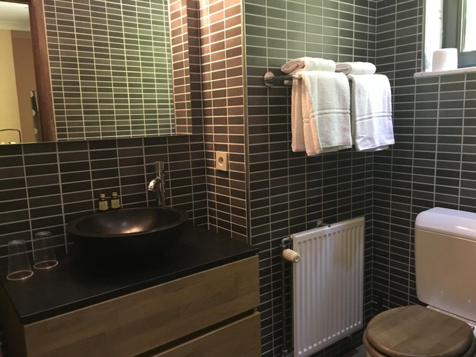 Bathroom 3, Avalon Hotel, Vlaams Brabant