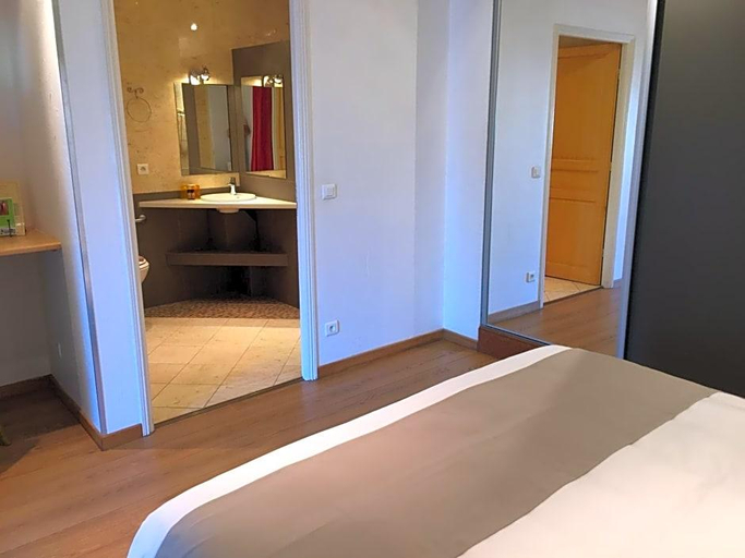 Room 4, Hv Tel Beau Soleil, Var