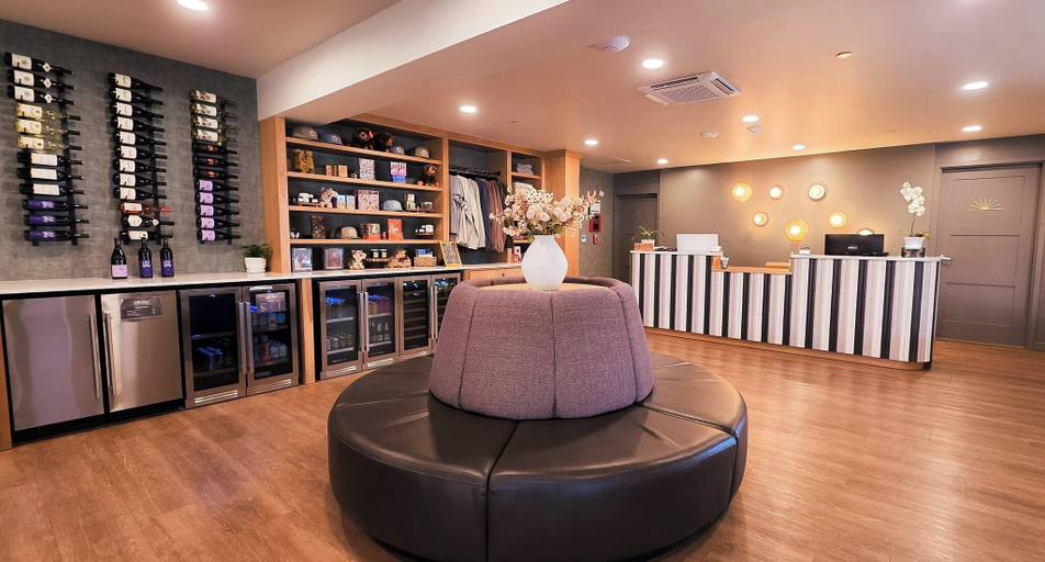 Public Area 3, Rayland Hotel, Wasco