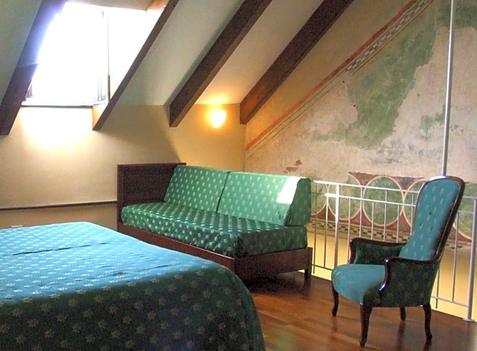 Bedroom 3, Palazzo Vescovile Hotel, Savona