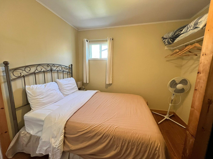 Bedroom 2, Bonne Bay Cottages, Division No. 9