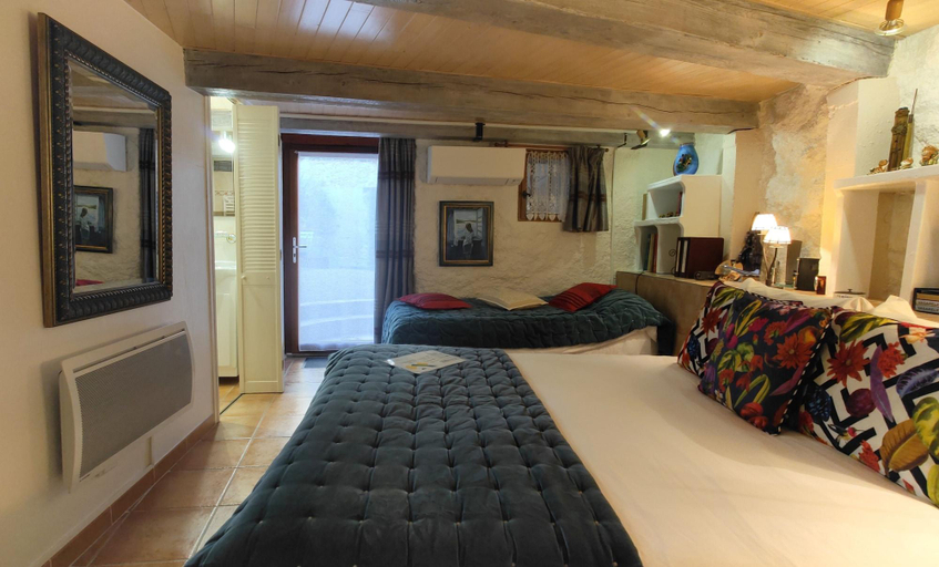 Room 5, Chambres D'hôtes Peu Del Causse Spa, Pyrénées-Orientales