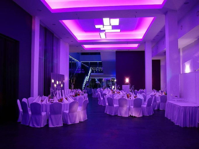 Business Facilities 1, Hotel George, Pruszków