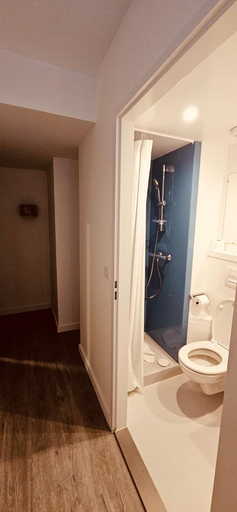 Bathroom 3, Hotel Formio, Paris