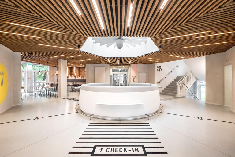 Public Area 2, Airbase Hotel, Graz Umgebung
