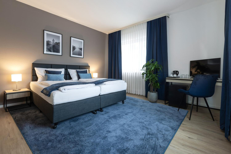 Bedroom 3, Hotel Wegener, Mannheim