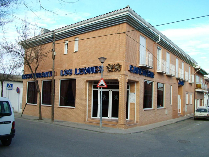 Exterior & Views 2, Hotel Los Leones El Mas Cercano A Warner, Madrid