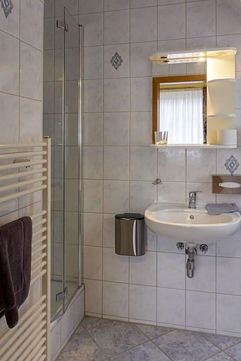 Bathroom 4, Hotel Restaurant Waldlust, Hagen