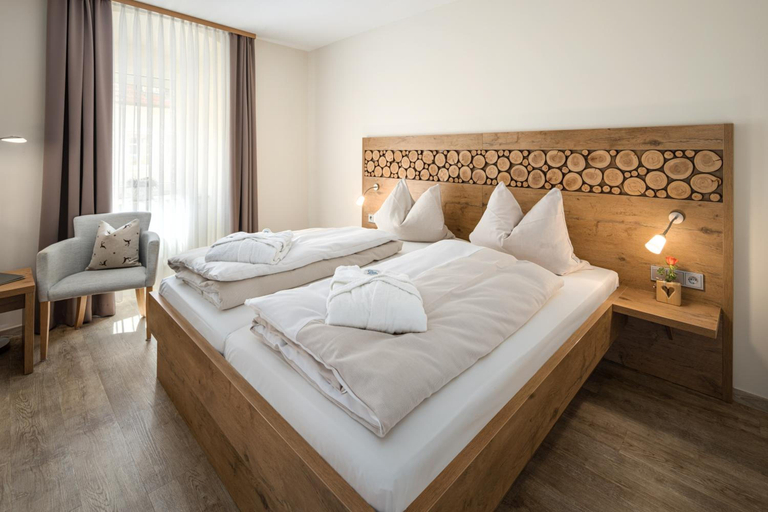 Bedroom 2, Hotel Zur Post, Kelheim
