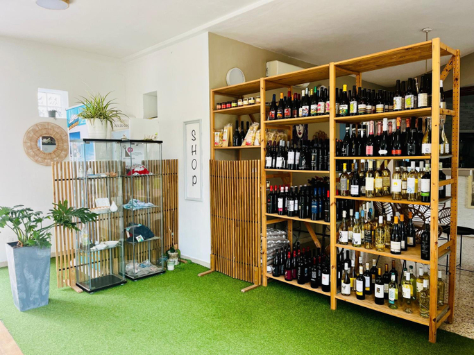 Food & Drinks 5, Glemerald Hostel, Cagliari