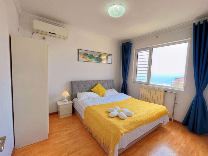 Room 3, Blessed Family Seaview Apartment 2 903, Qingdao