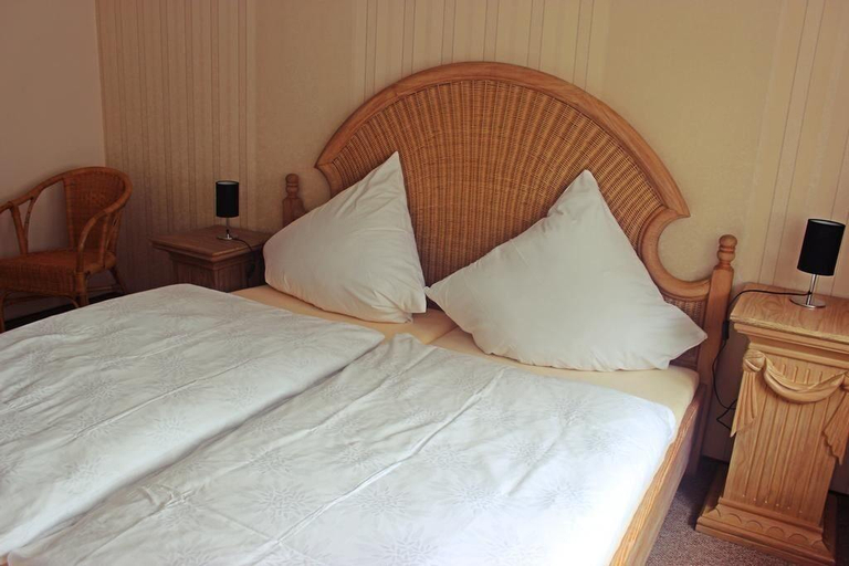 Bedroom 2, Altstadtpension Vlotho, Herford