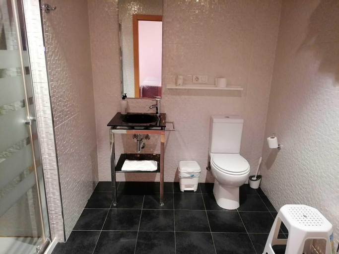 Bathroom 5, Hello Villarreal Suites, Castellón