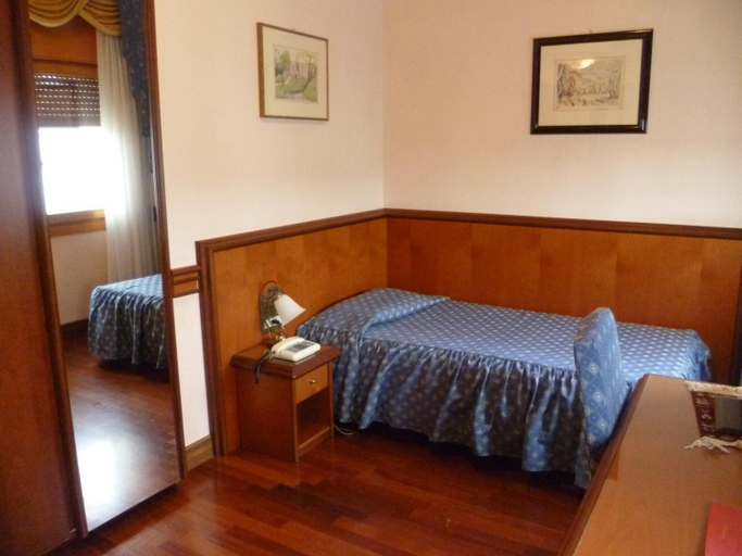 Bedroom 3, Hotel Minerva, Pordenone