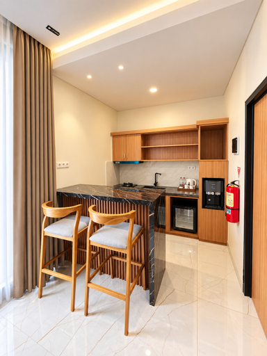Room 4, Lakeside Tell Cikarang, Bekasi