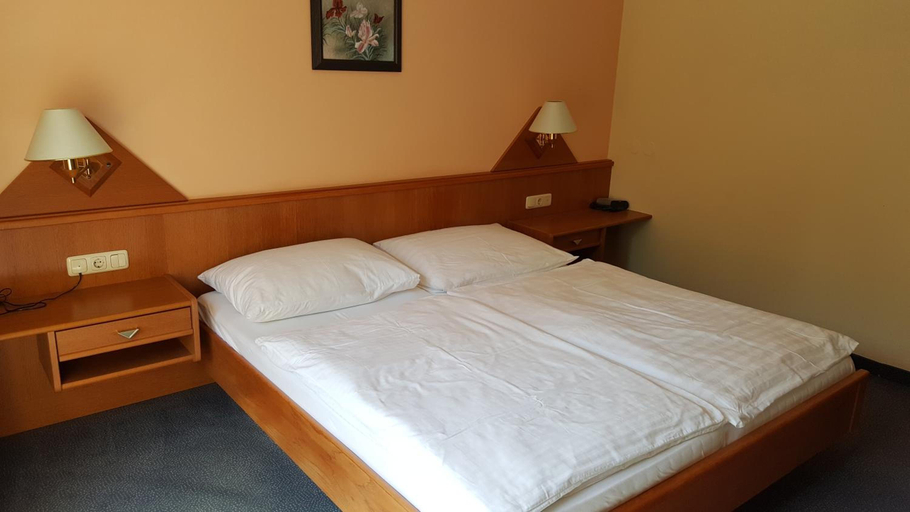 Bedroom 2, Hotel Geier, Wiener Neustadt Land
