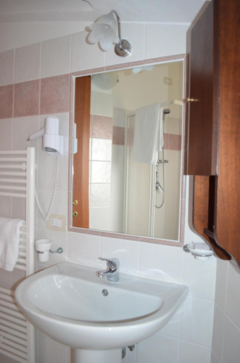 Bathroom 4, Domus Romulea, Avellino