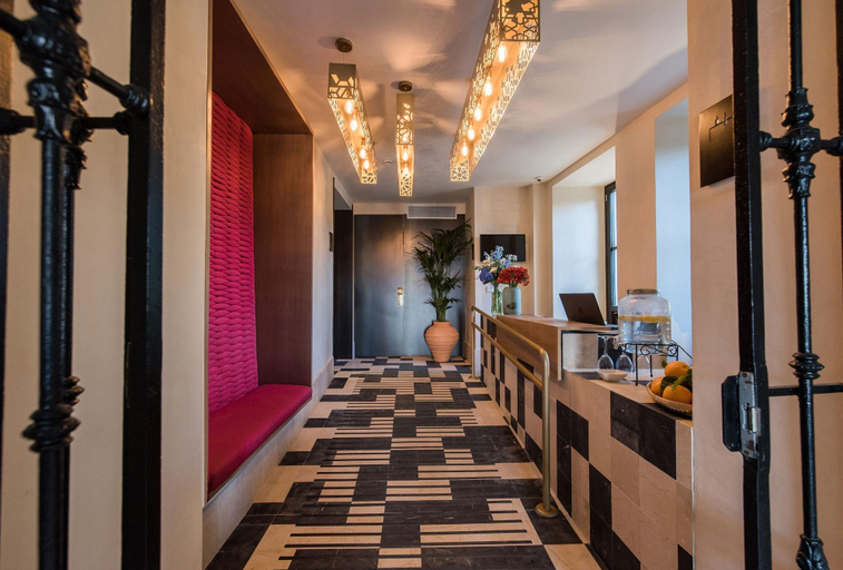 Public Area 2, Suites Murillo Plaza Sta Cruz, Sevilla