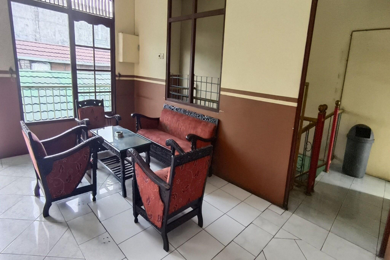 Lobby 4, Oyo 93642 Penginapan Al Ashar, Banjar