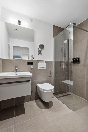 Bathroom 4, Limehome Oberhausen Paul Reusch Str, Oberhausen