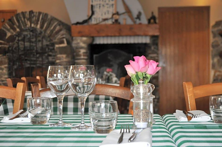 Food & Drinks 5, L Auberge Du Tire Bouchon, Loire-Atlantique