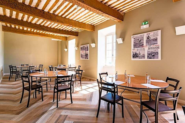 General view 1, Le Nesk Ventoux Hotel, Vaucluse